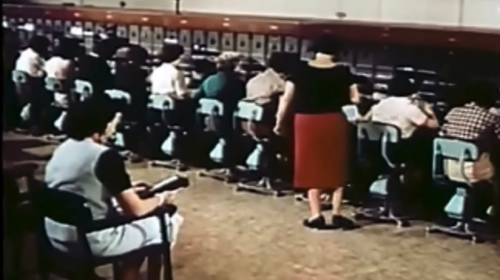 吹个口哨就能打电话？揭秘黑客鼻祖如何“玩弄”电话系统